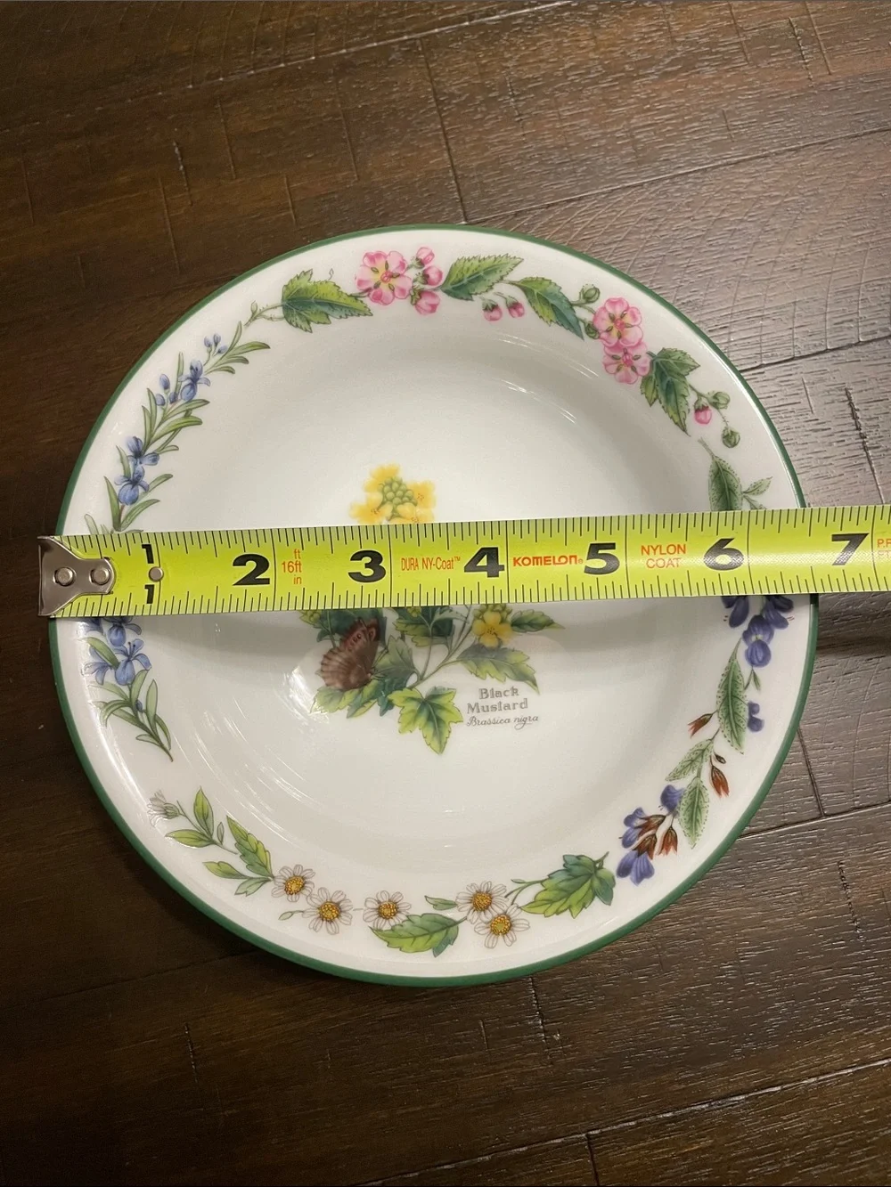 Royal Worcester Herbs Green Trim Botanical Plates Set of 2